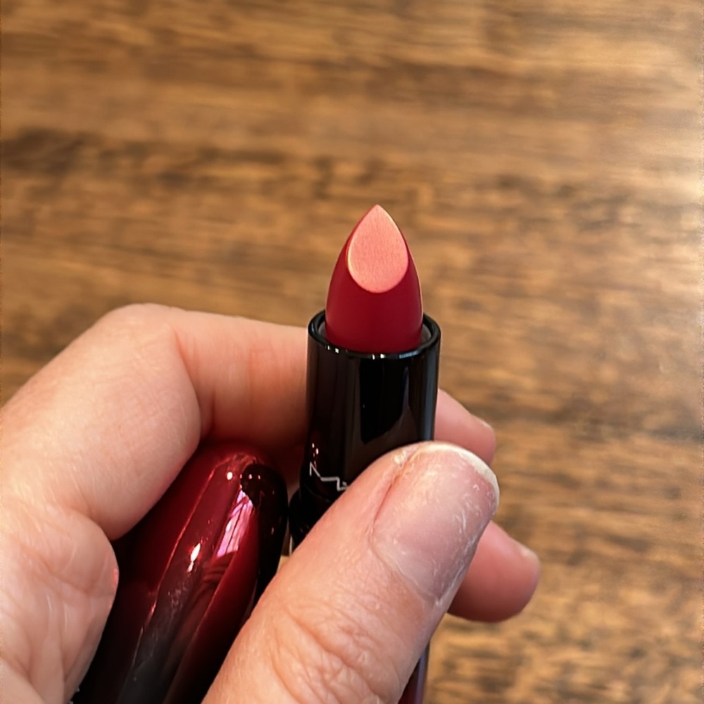 Mac Give me Fever lipstick - Picture 4 of 4